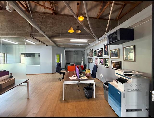 7,987M² WAREHOUSE TO LET IN RANDJESPARK